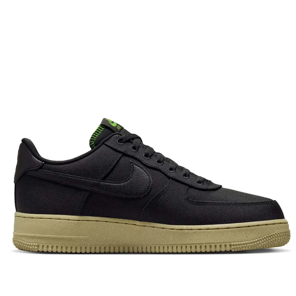 Nike Men's Air Force 1 '07 LV8 Shoes